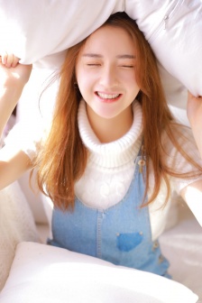 王菲发短信斥责李亚鹏